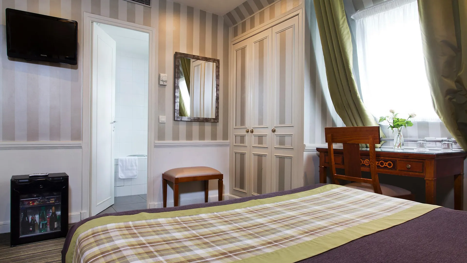Elysees Union Otel Paris